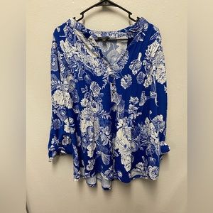 Cocomo Blue and White Floral Print 3/4 Sleeve Blouse. Size 2X.